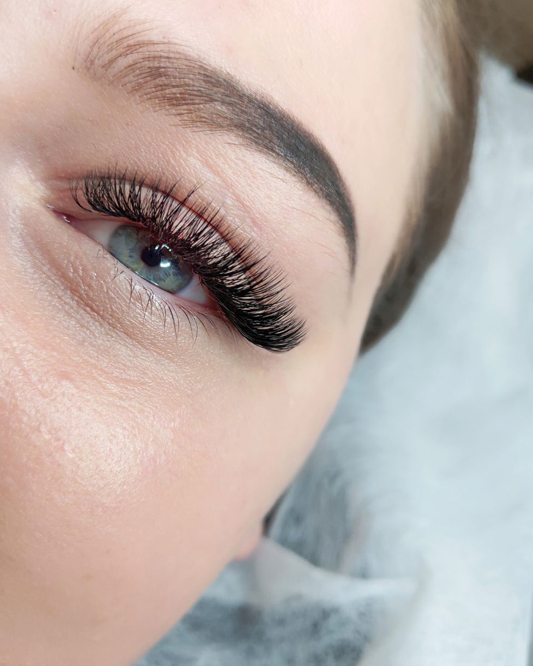 Kosmetikerin Vio buchen | VIOLAVITA BEAUTY in Bielefeld
